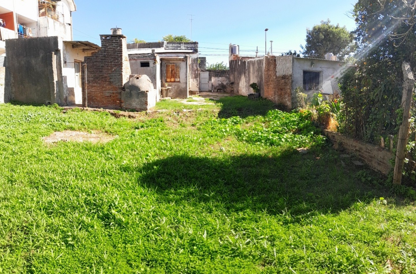 PROPIEDAD A RECICLAR CON TERRENO AMPLIO CALLE SAN MARTIN 169